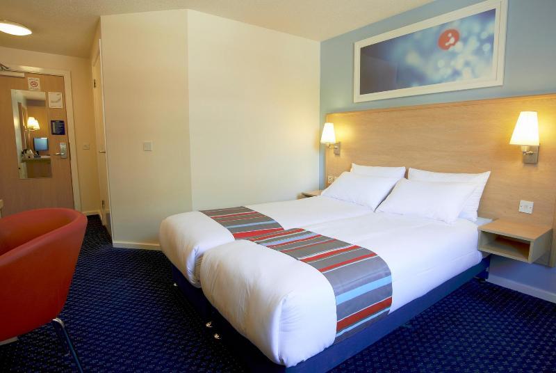 Travelodge London City Airport Екстериор снимка