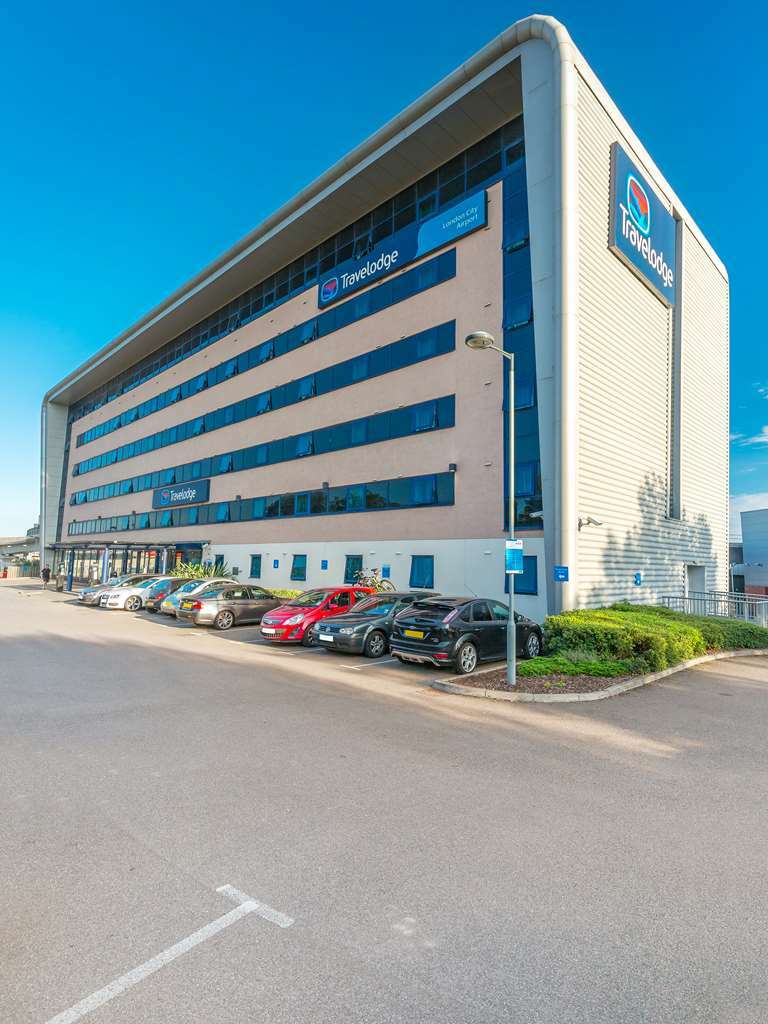 Travelodge London City Airport Екстериор снимка